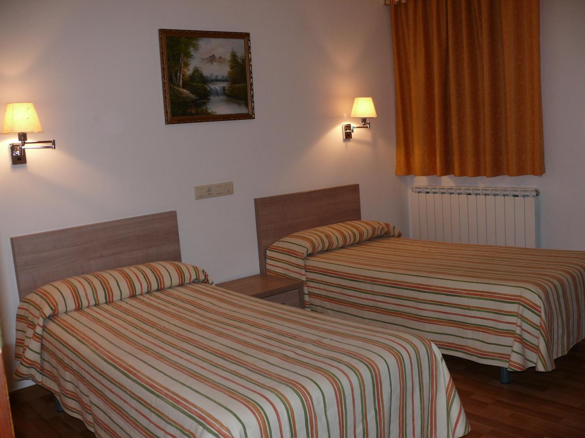 Hostal Muntanya Artesa de Segre Exterior foto
